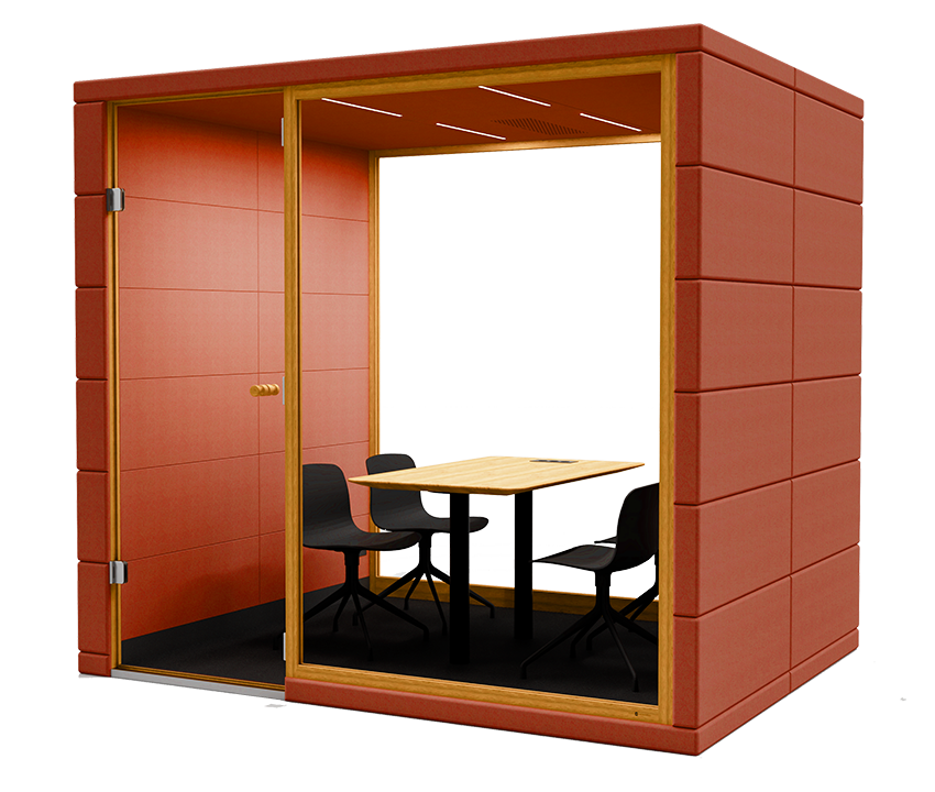 Moderne schallisolierte Bürokabine mit Tisch und schwarzen Stühlen.