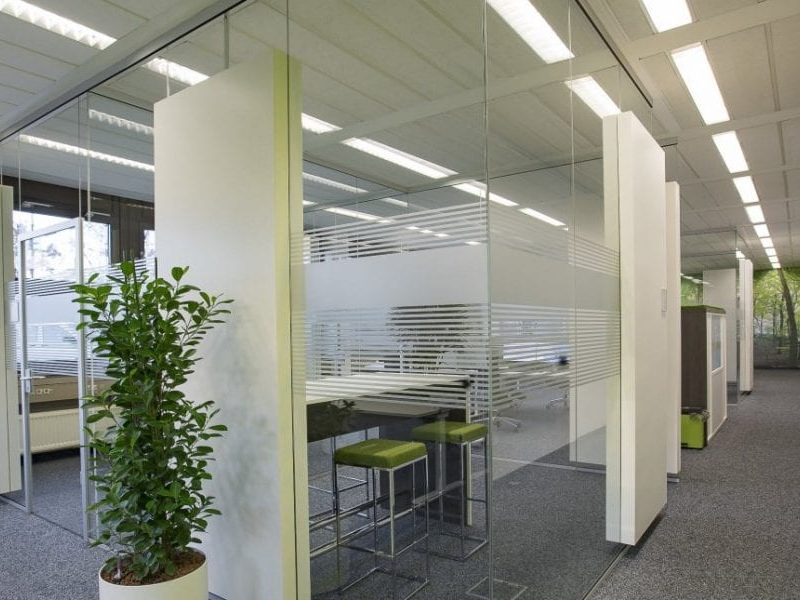 iS2 Raumakustik mit Glas